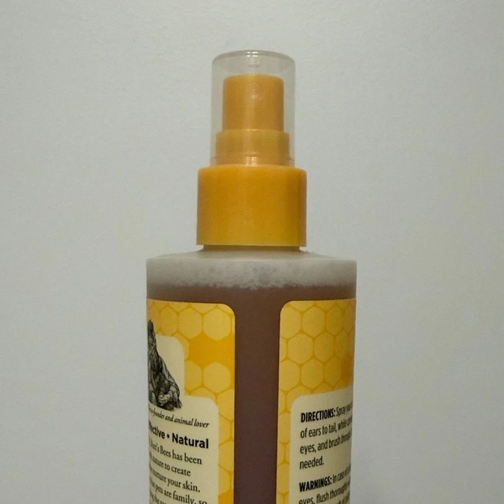Burt's Bees Hypoallergenic Shampoo and Waterless Cat Shampoo Spray